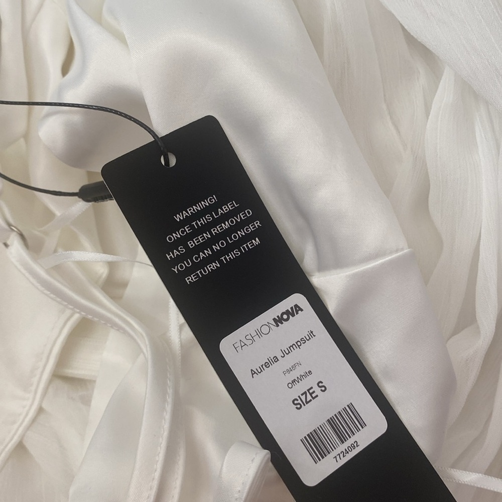 Off White Sexy Jump Suit - Picture 5 of 5
